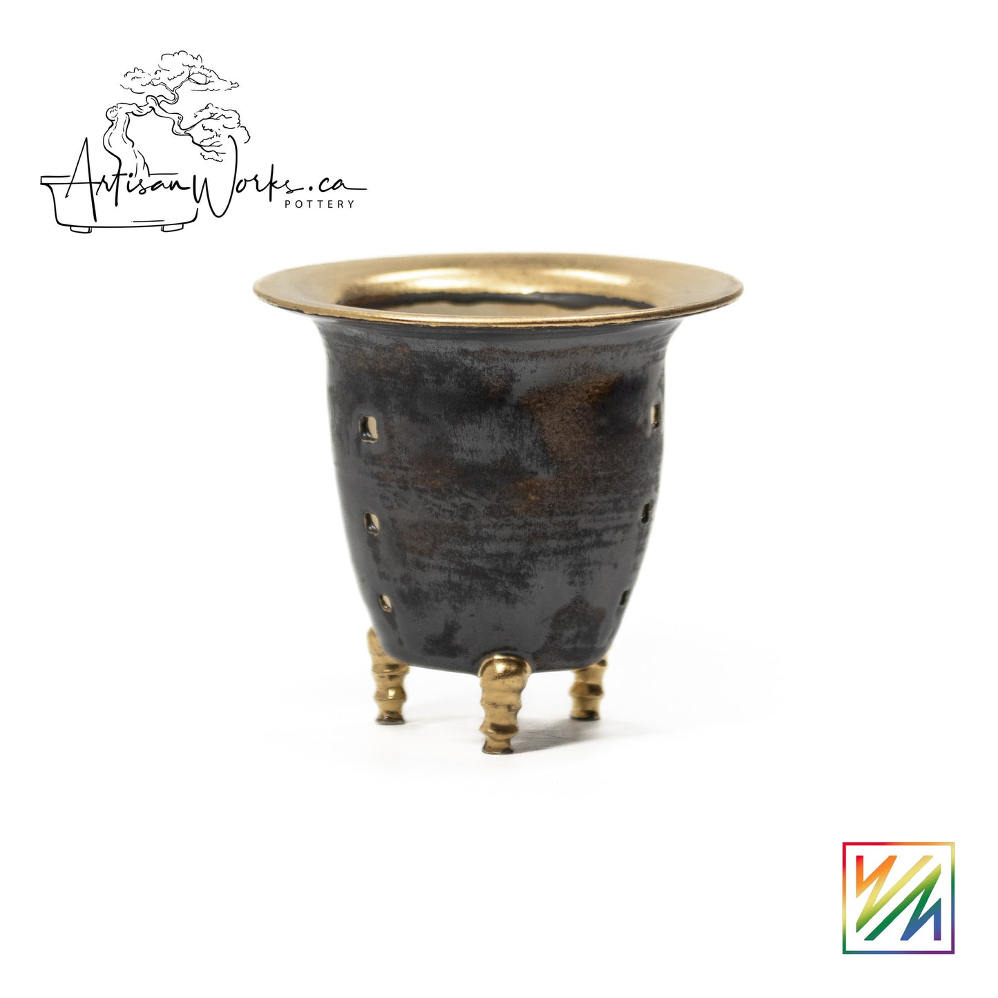 240215111 - royal accented circular orchid pot