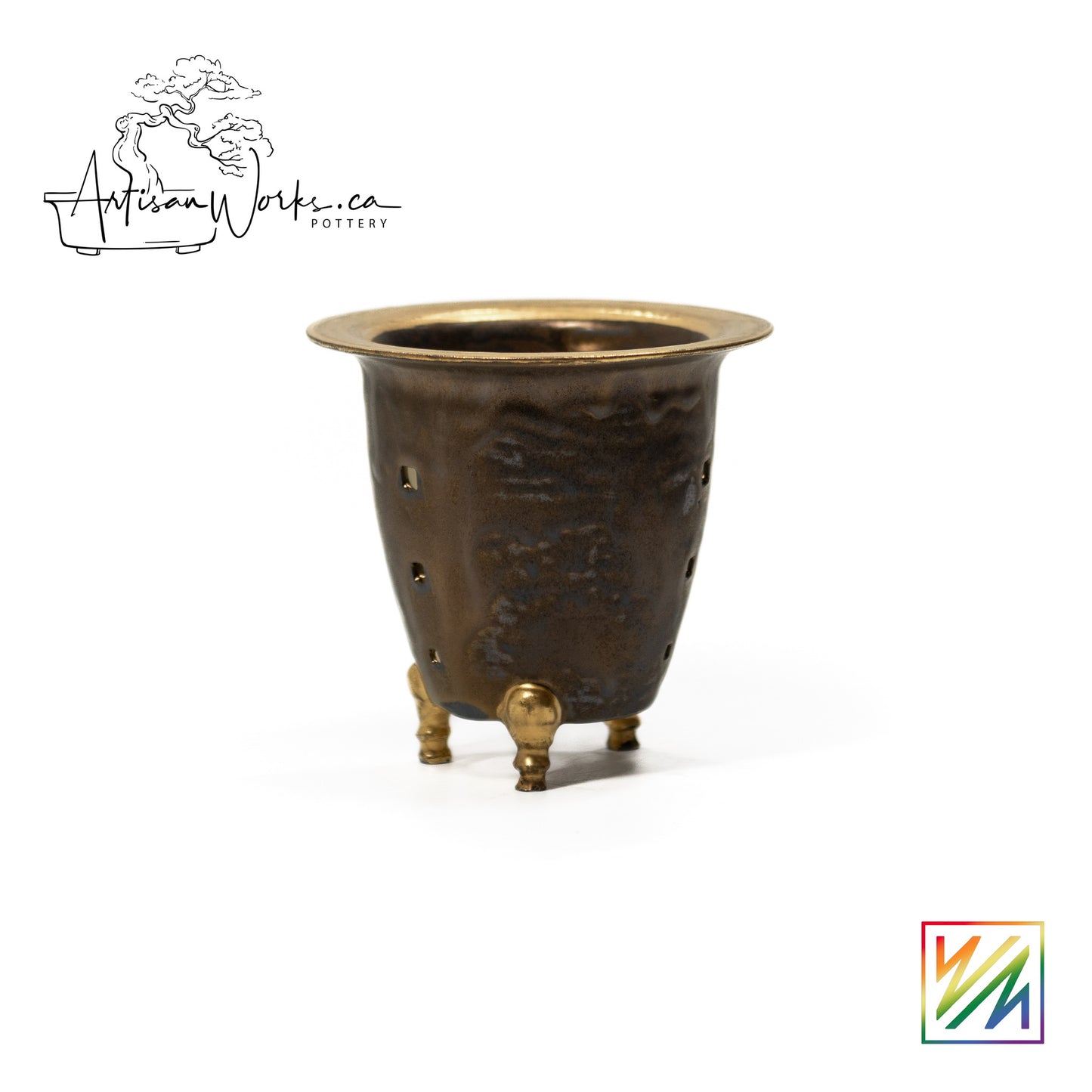 240215112 - royal accented circular orchid pot
