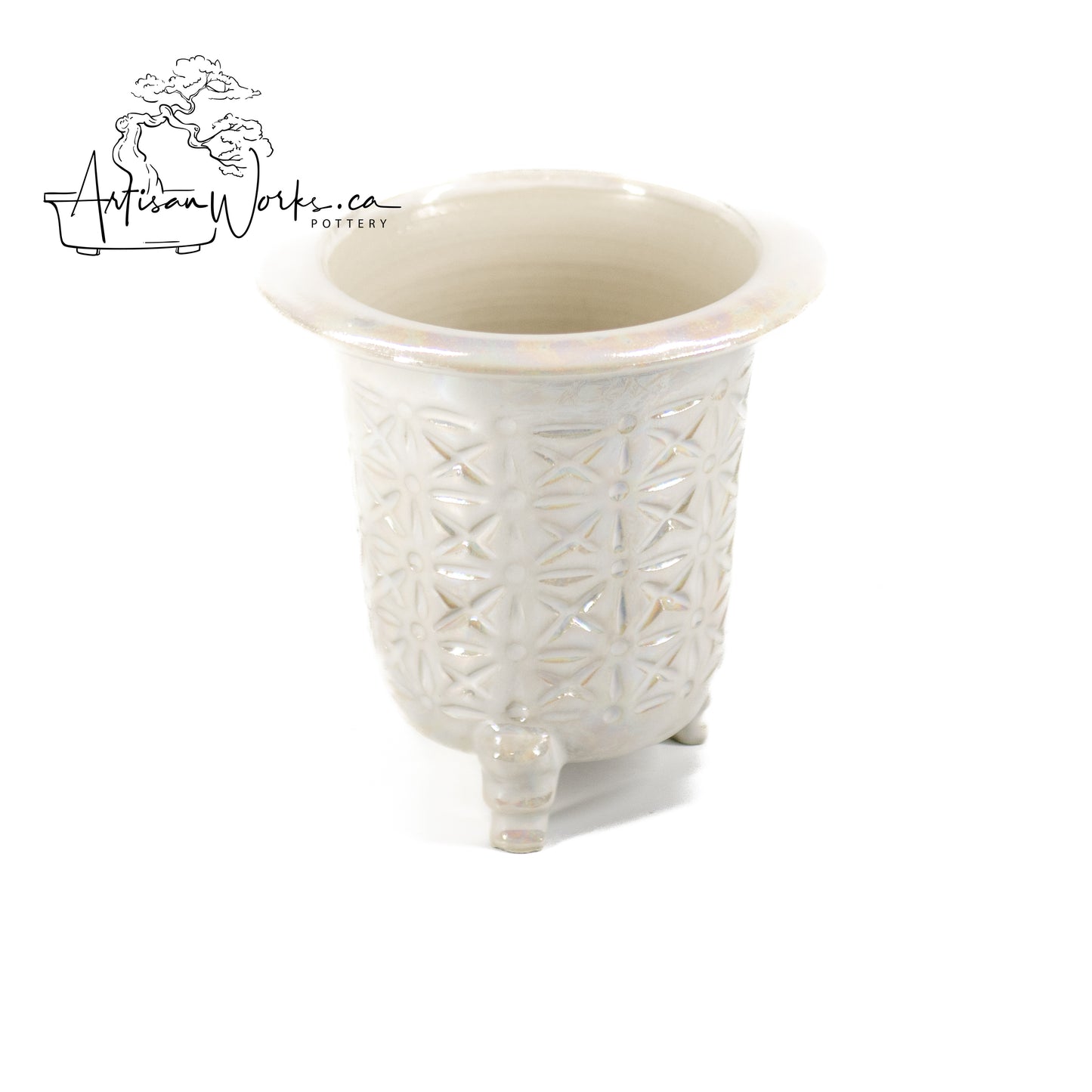 240306132 - royal accented circular orchid pot